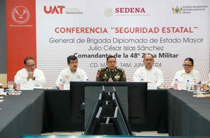1 Imparten en la UAT conferencia sobre seguridad2