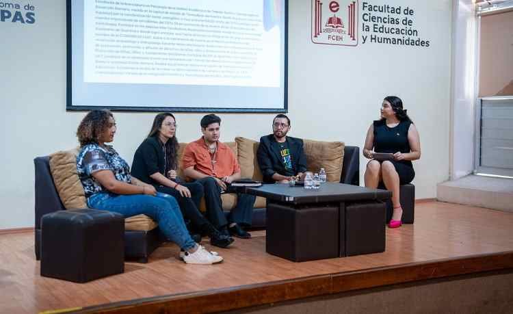 Realizan el conversatorio estudiantil Diversidades UAT. 1 Realizan el conversatorio e