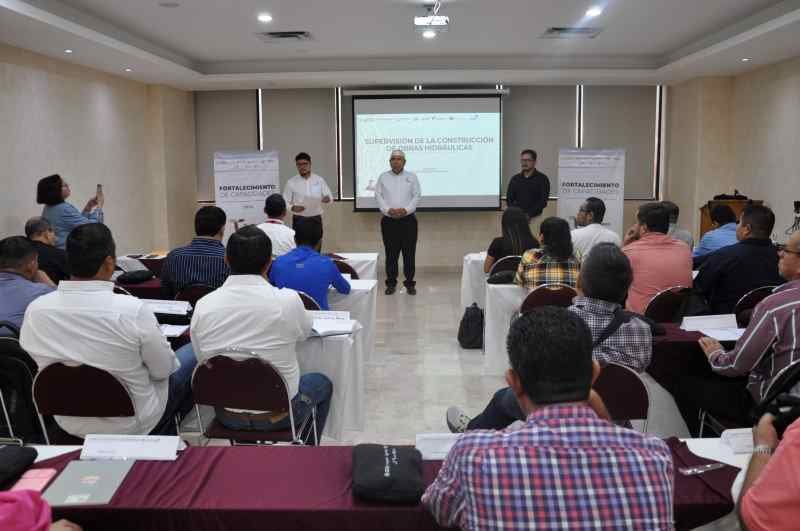 Capacitan a organismos operadores e