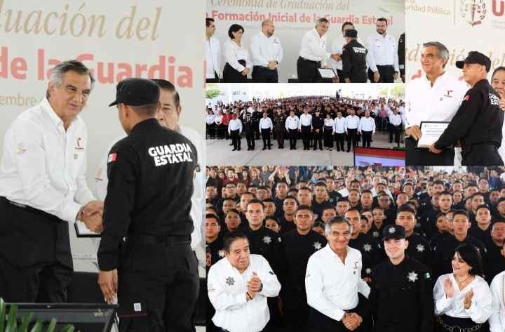 Preside gobernador ceremonia de grad