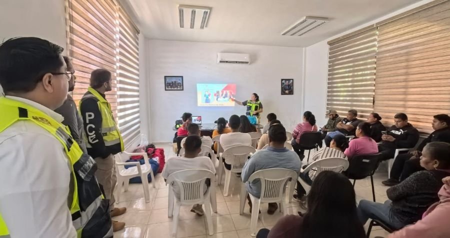 Capacita Turismo en Manejo de Aliment