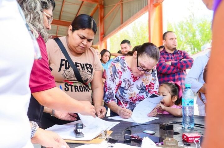 1 Entrega SEBIEN apoyos sociales en Cruillas