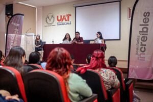 Comparten jovenes emprendedores lecciones