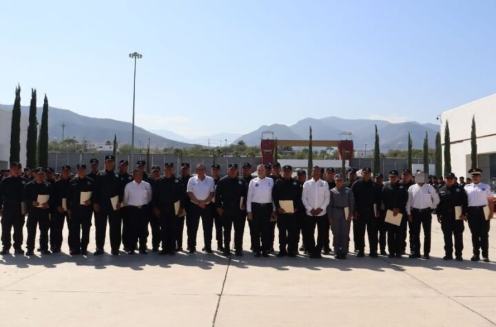 Egresa 18 escalon del Curso de Medicina