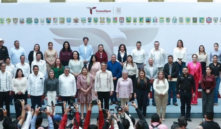 Recibe Americo cartera de proyecto