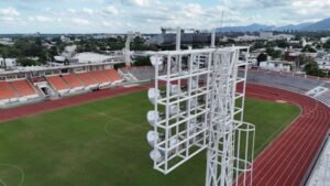 Actualiza Gobierno del Estado sistema de alumbrado del estadio “Marte R. Gómez” 3 1 Actualiza Gobierno del Estado sistema