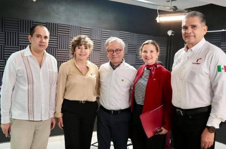 1 Destacan en Dialogos con Americo