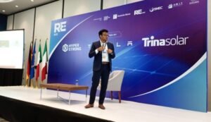 Participa SEDENER en Re+México con ponencia sobre transición energética y confiabilidad del sistema 2 3 Participa SEDENER en ReMexic