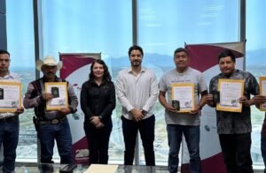 5 Entrega STPS Tamaulipas sobres de viaje a trabajado