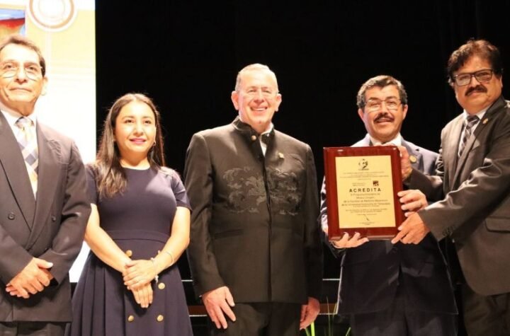 Hito historico la UAT alcanza el 100