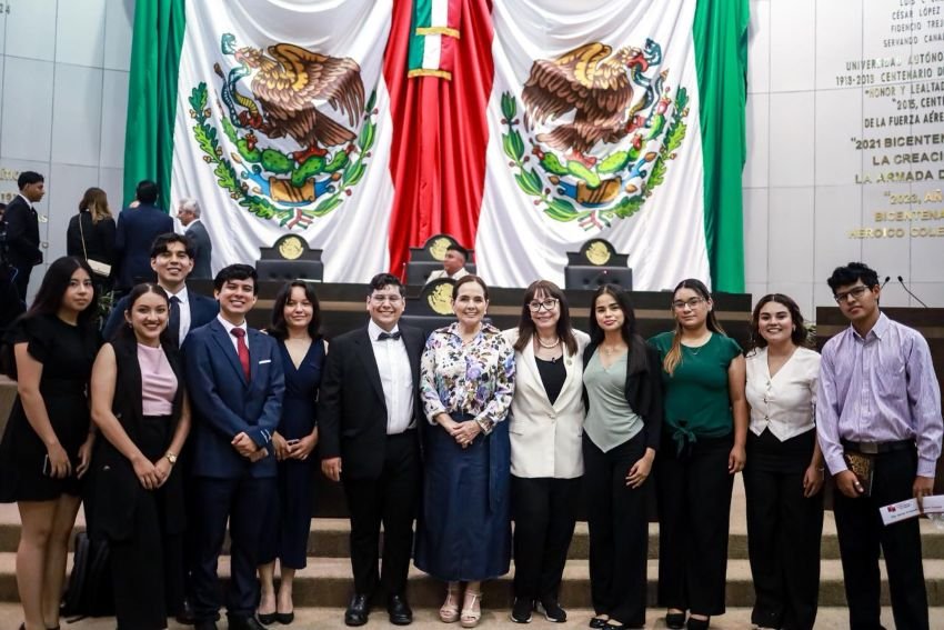 Abre sus puertas Congreso a jóvenes para ejercicio parlamentario en Tamaulipas: INJUVE 1 2 Abre sus puertas Congre