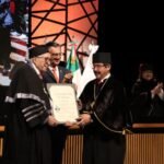 Confiere la UAT Doctorado Honor
