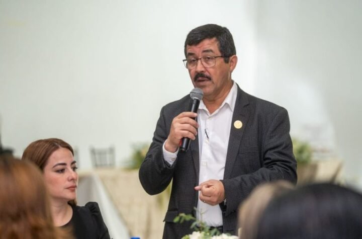 La Universidad Autonoma de Tamaulipas ofrecio un emotivo festejo a las y los docentes que integran las dependencias de Fam