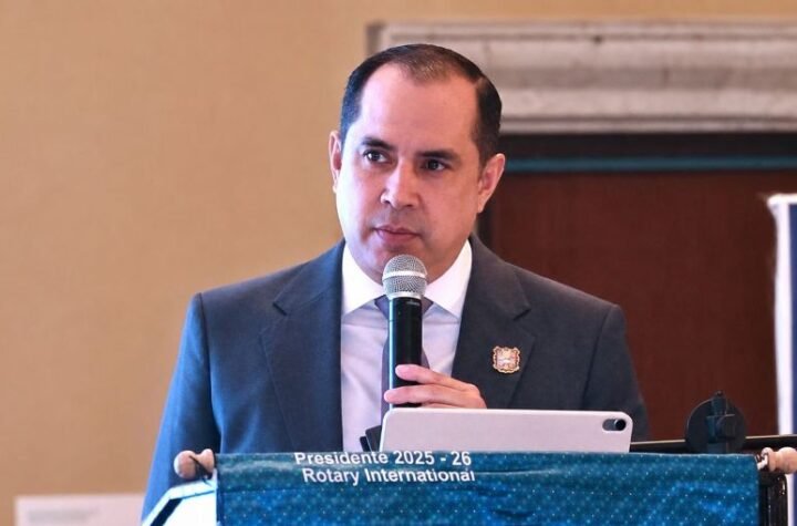 Participa secretario de Finanzas en enc