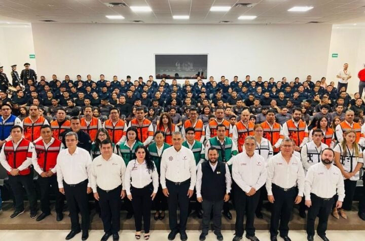 Proteccion Civil y autoridades de la USJT c