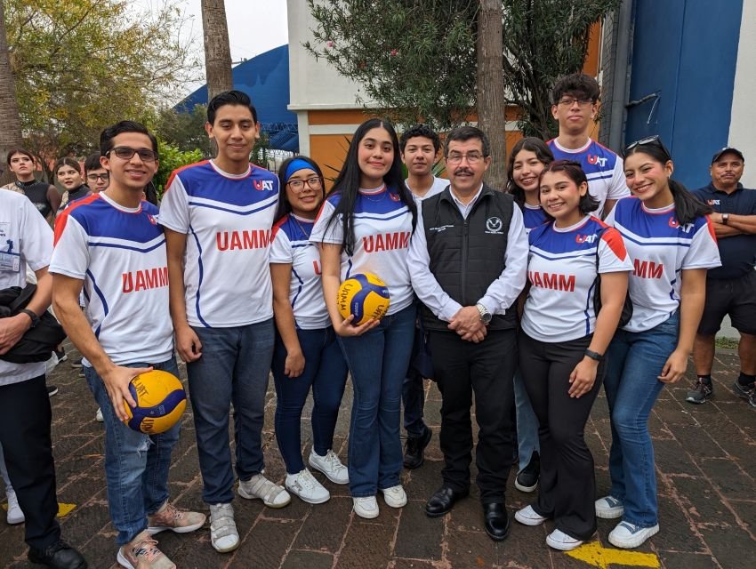 Reafirma rector de la UAT compromiso con la comunidad estudiantil 1 Reafirma rector de la U