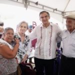 1 Americo y Maria de Villarreal llevan apoyos y servicios gratuito