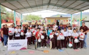 1 Apoyos sociales llegan a Bustamant