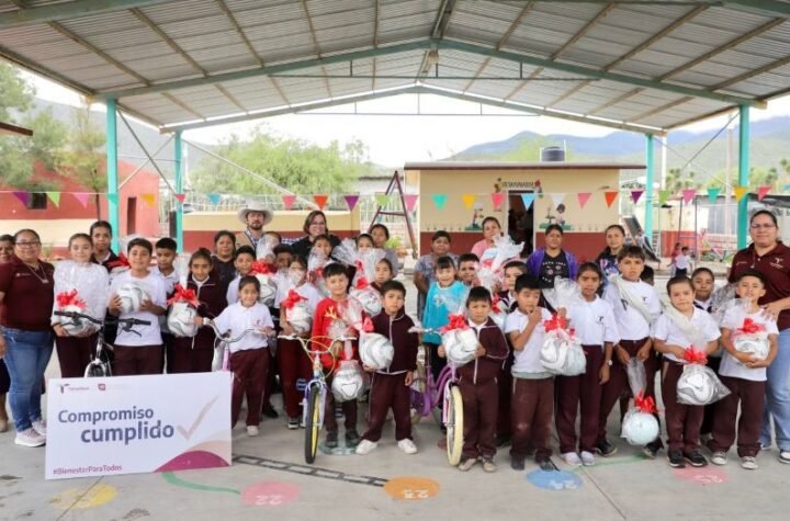 1 Apoyos sociales llegan a Bustamant