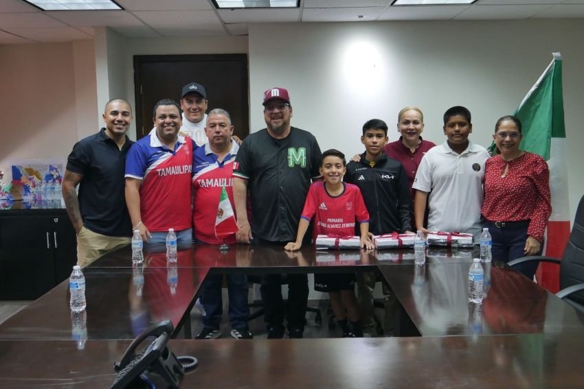 Reconoce Miguel Ángel Valdez a estudiantes de Tamaulipas por representar a México en Mundial FIFA 2026 1 Reconoce Miguel Angel Valde