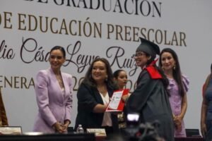 Gradua a nueva generacion d