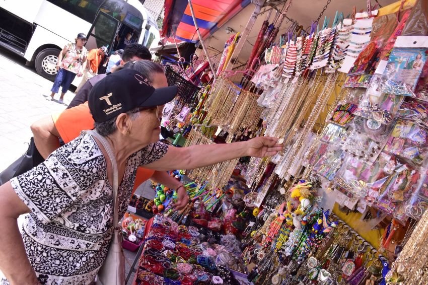Programa de Turismo Social lleva a adultos mayores a pasear a El Chorrito en Hidalgo, Tamaulipas 1 Programa de Turismo Social lleva