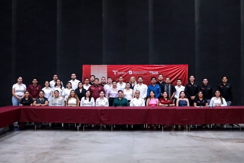 Reúne INJUVE a delegados y enlaces gubernamentales para coordinar la agenda estatal 1 Reune INJUVE a delegados y e