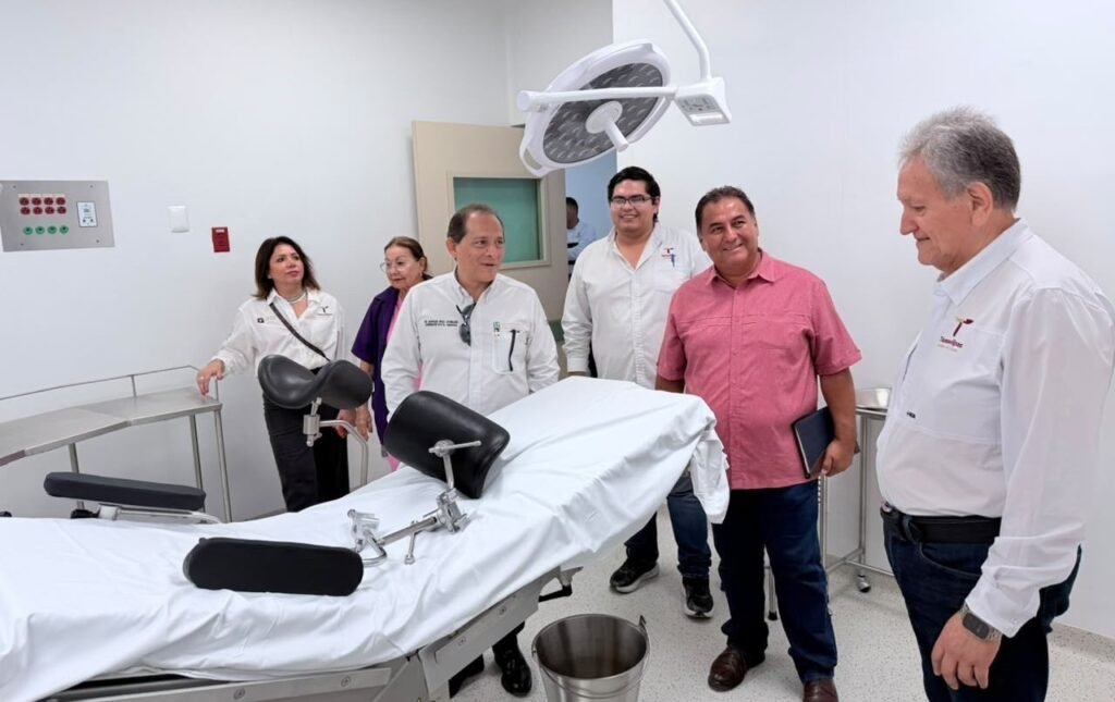 4 Supervisa secretario de Salud el nuevo Hospital