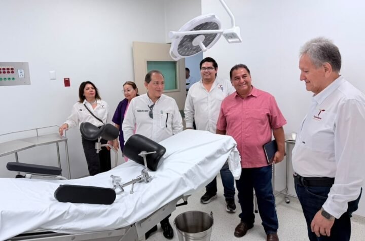 4 Supervisa secretario de Salud el nuevo Hospital